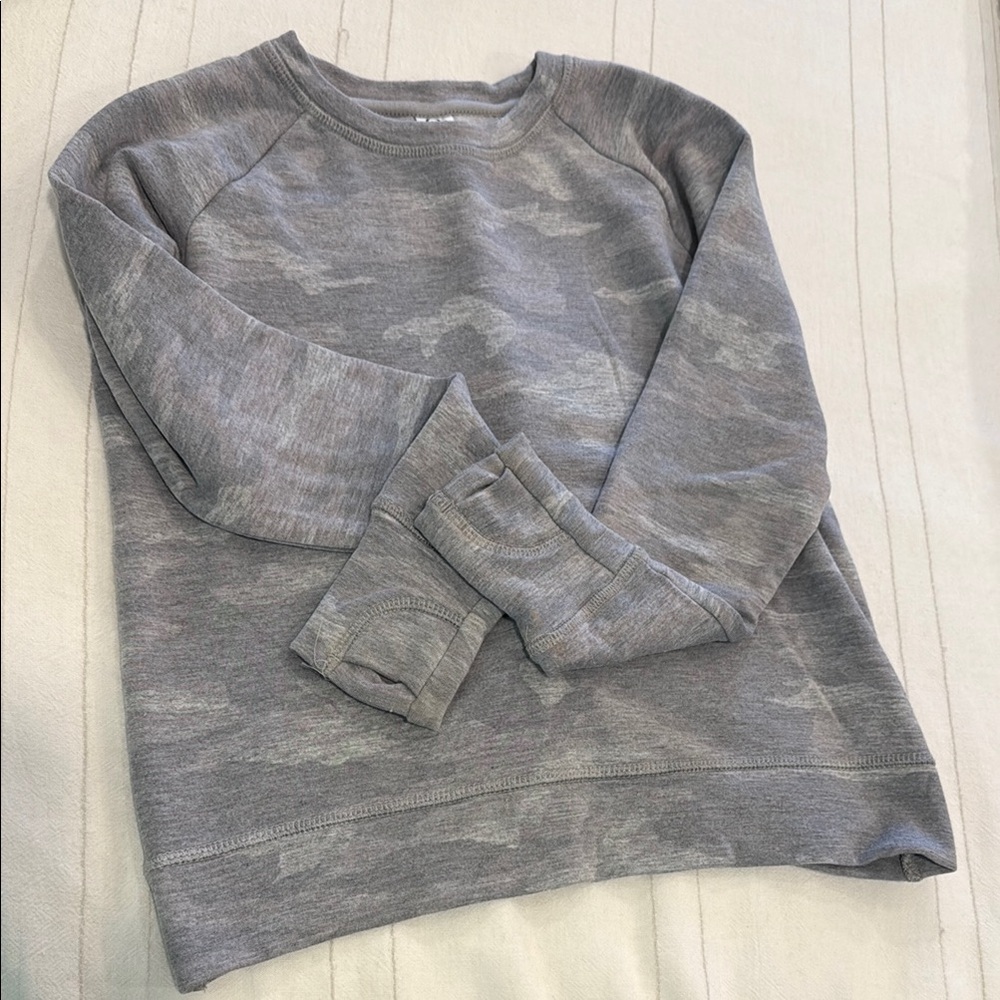 Athleta Girl Gray Camo Sweatshirt Girls XS 6
